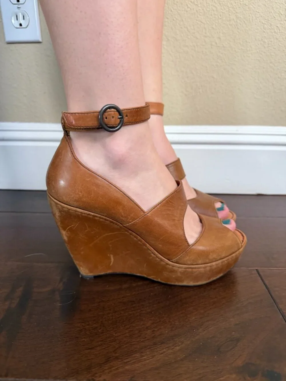 Born Crown Leather Platform Ankle Strap Buckle Sandals Heels Shoes Size 8